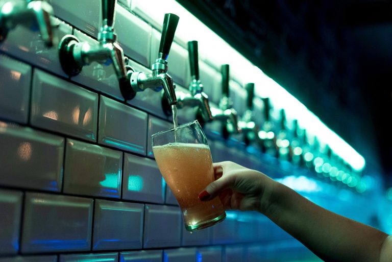 Installation multi becs pub à Lyon